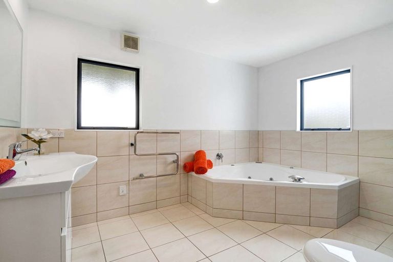Photo of property in 4 Hulme Place, Owhata, Rotorua, 3010