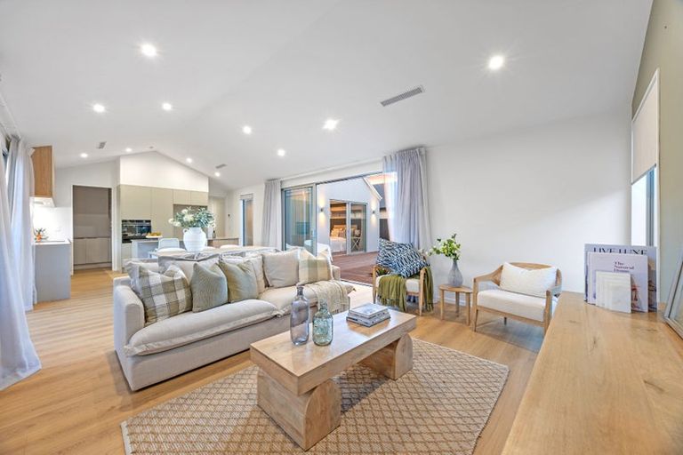 Photo of property in 43 Georgina Street, Marshland, Christchurch, 8083