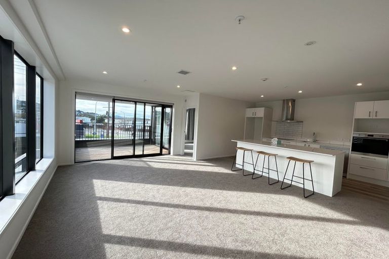 Photo of property in 201/2 Onepu Road, Kilbirnie, Wellington, 6022