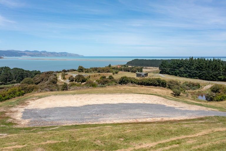 Photo of property in 3756 Western Lake Road, Ocean Beach, Featherston, 5773