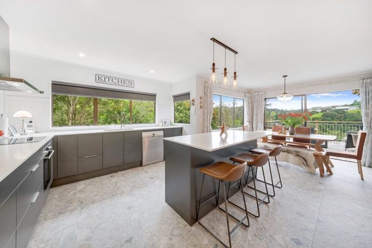 Photo of property in 18 Redmount Place, Red Hill, Papakura, 2110