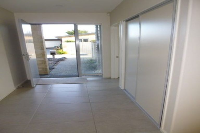 Photo of property in 5 Crofton Road, Harewood, Christchurch, 8051