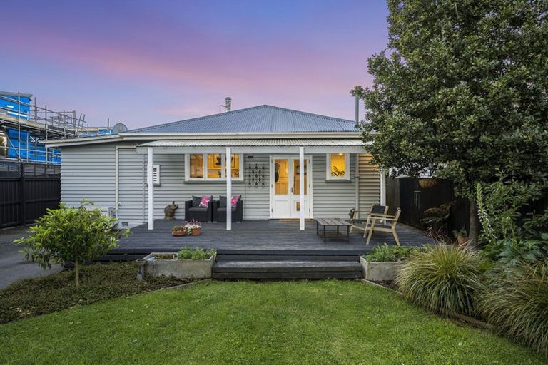 Photo of property in 66 Opawa Road, Waltham, Christchurch, 8023