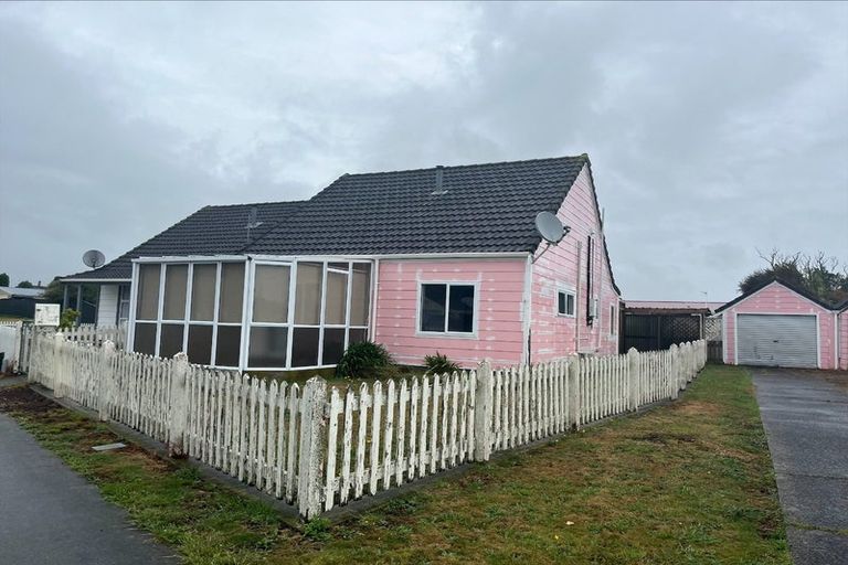 Photo of property in 3 Waimarie Park, Levin, 5510