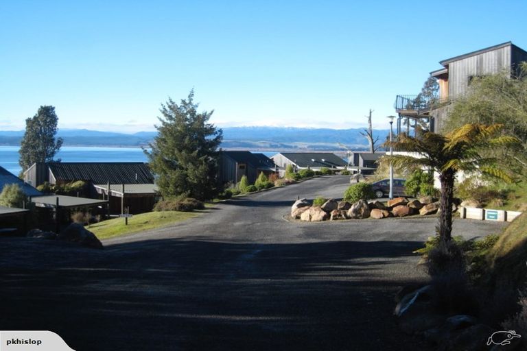 Photo of property in 12 Pukawa Road, Pukawa Bay, Turangi, 3381