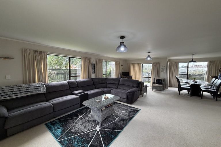 Photo of property in 61 Karina Road, Merrilands, New Plymouth, 4312