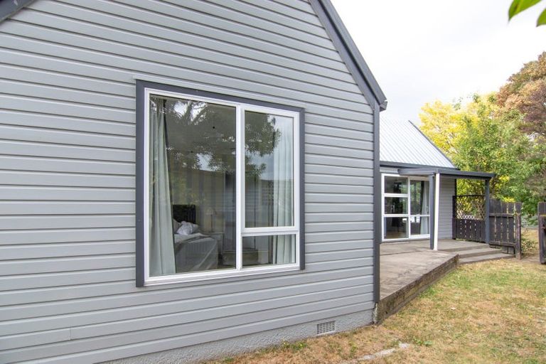Photo of property in 53 Kaimanawa Street, Kelvin Grove, Palmerston North, 4414
