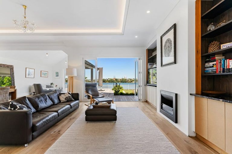 Photo of property in 21 Norwood Road, Bayswater, Auckland, 0622