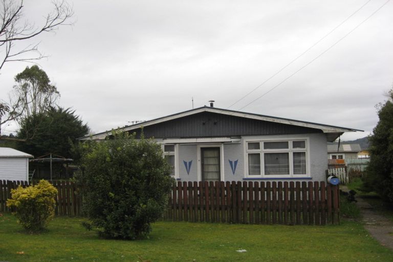 Photo of property in 6 Carroll Street, Runanga, 7803
