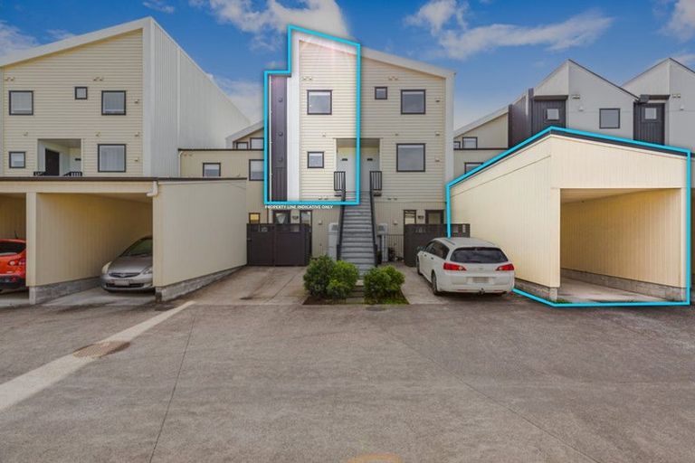 Photo of property in 17 Kanuka Road, Hobsonville, Auckland, 0616