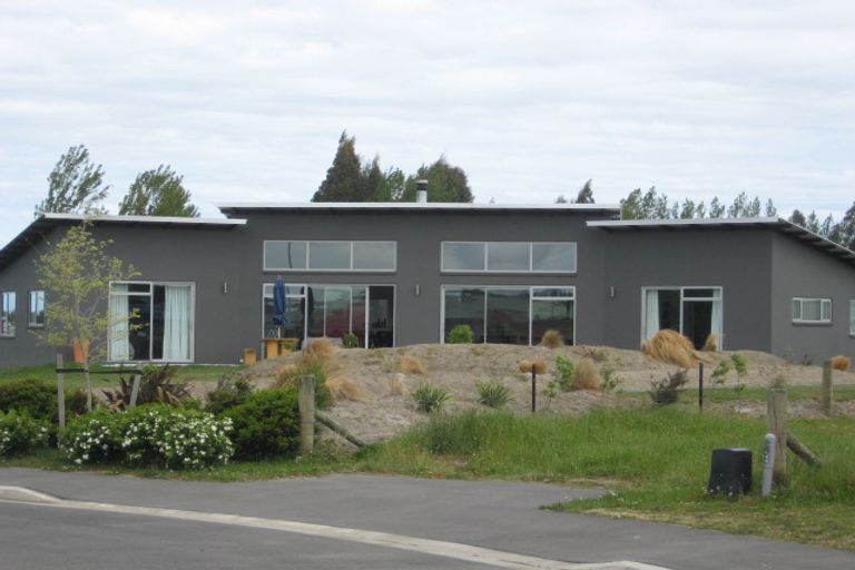 Photo of property in 22 Willowside Place, Amberley, 7410