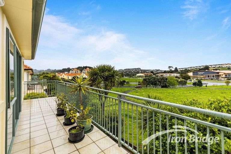 Photo of property in 20 Parkwood Crescent, Gulf Harbour, Whangaparaoa, 0930