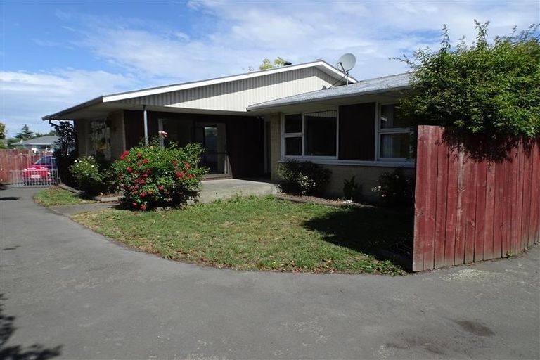 Photo of property in 15 Dunluce Place, Hornby, Christchurch, 8042