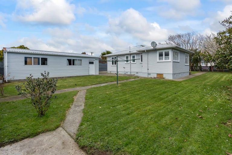 Photo of property in 11 Hereford Street, Levin, 5510