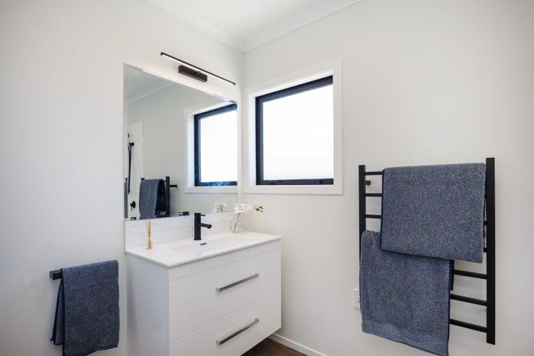 Photo of property in 10 Dahlstrom Grove, Kelvin Grove, Palmerston North, 4414