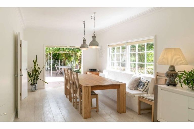 Photo of property in 37 Riverview Road, Kerikeri, 0230