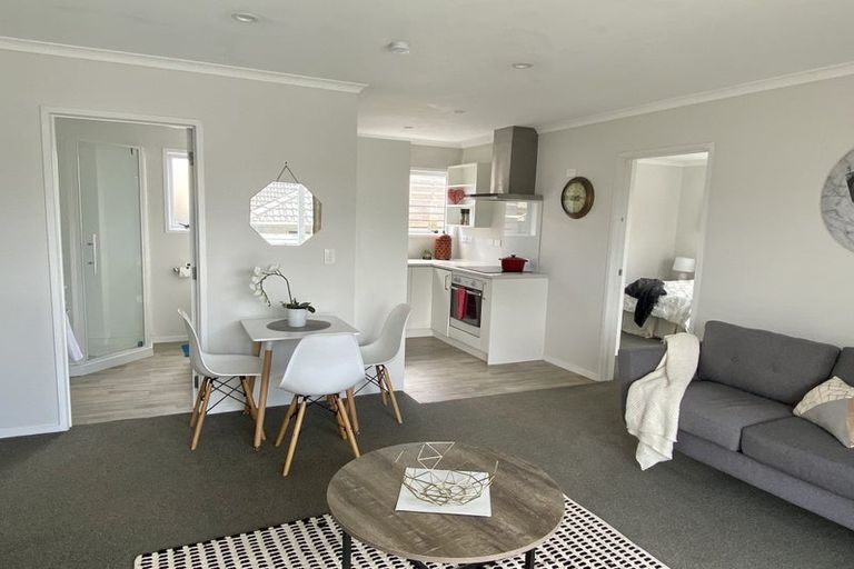 Photo of property in 3 Cornwall Street, Te Atatu South, Auckland, 0610