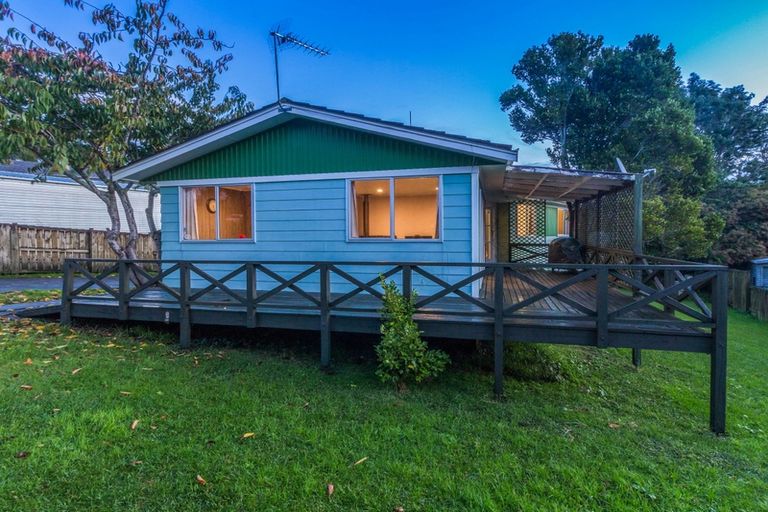 Photo of property in 18 Farwood Drive, Henderson, Auckland, 0612