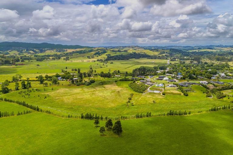 Photo of property in 4 Awatiro Drive, Kaukapakapa, 0871