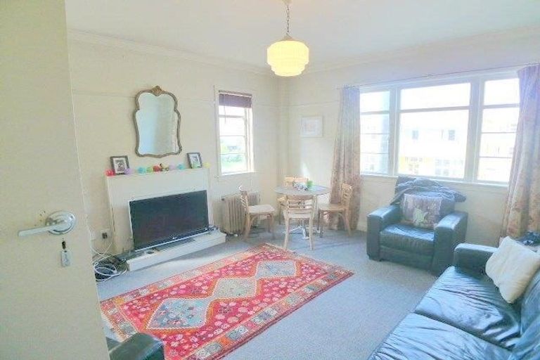 Photo of property in Norton Flats, 3/302 Willis Street, Aro Valley, Wellington, 6011