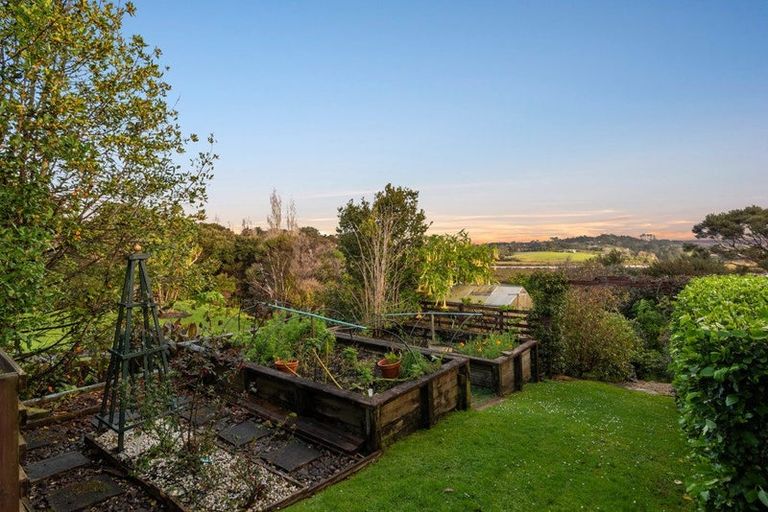 Photo of property in 26 Matheson Road, Red Beach, 0932