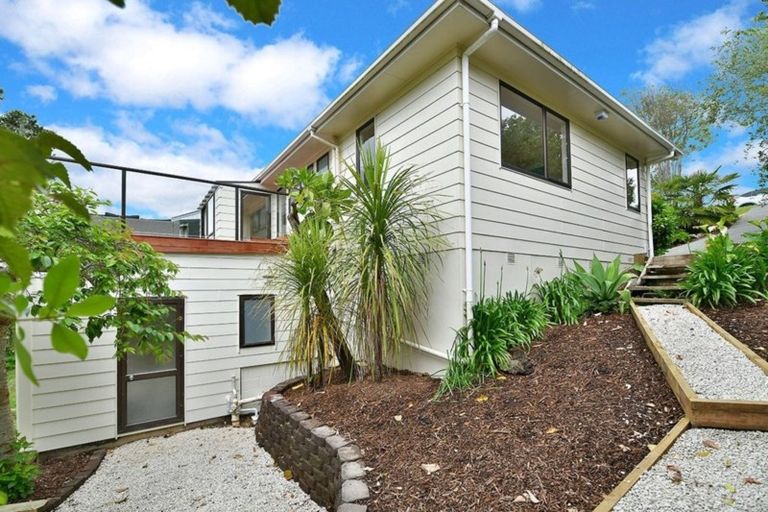 Photo of property in 73 Arran Road, Browns Bay, Auckland, 0630