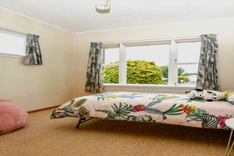 Photo of property in 9 Wakelin Street, Carterton, 5713