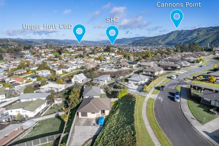 Photo of property in 94 Sunstone Crescent, Timberlea, Upper Hutt, 5018