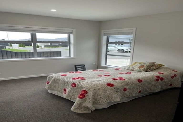 Photo of property in 8 Rangataiki Place, Te Awa, Napier, 4110