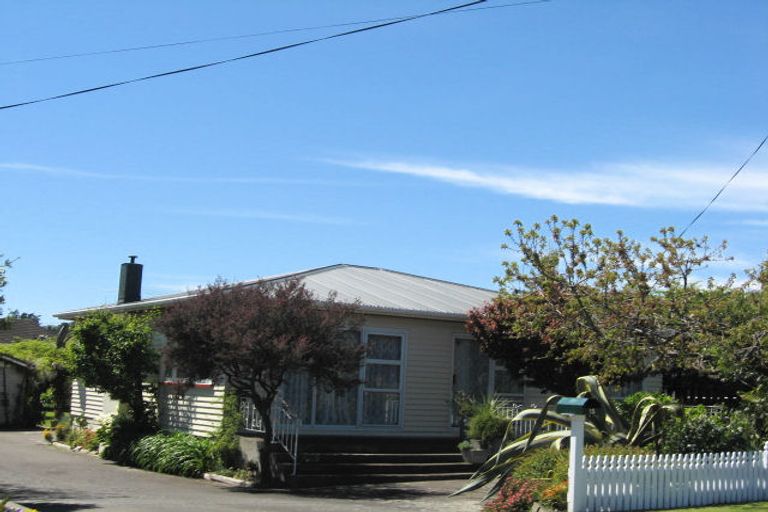 Photo of property in 15 Polstead Road, Stoke, Nelson, 7011