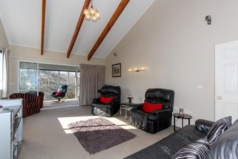 Photo of property in 54 Karina Road, Merrilands, New Plymouth, 4312
