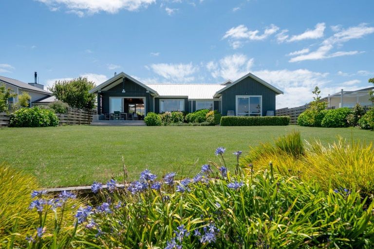 Photo of property in 9 Pukeko Way, Kinloch, Taupo, 3377