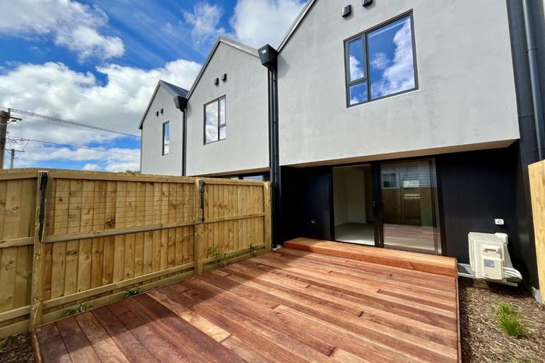 Photo of property in 3/107 Smith Street, Woolston, 8062