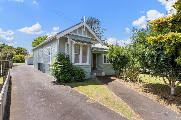 Photo of property in 87 Quadrant Road, Onehunga, Auckland, 1061