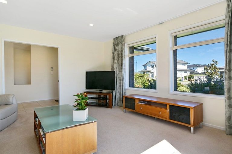 Photo of property in 2 Loloma Way, Wharewaka, Taupo, 3330