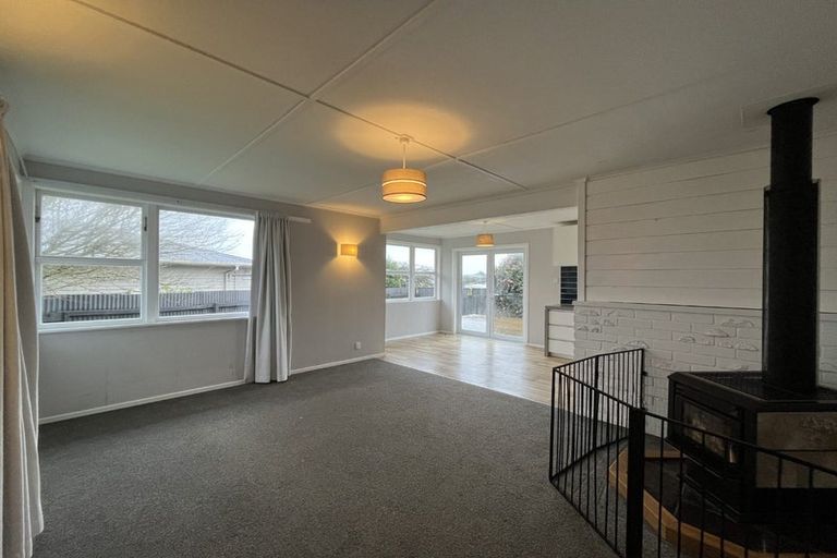 Photo of property in 13 Elm Grove, Westown, New Plymouth, 4310