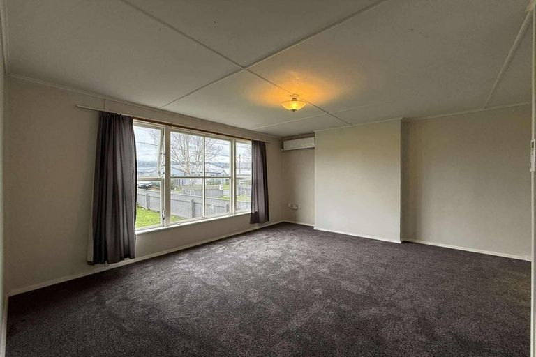 Photo of property in 21 Rimutaka Street, Paraparaumu, 5032