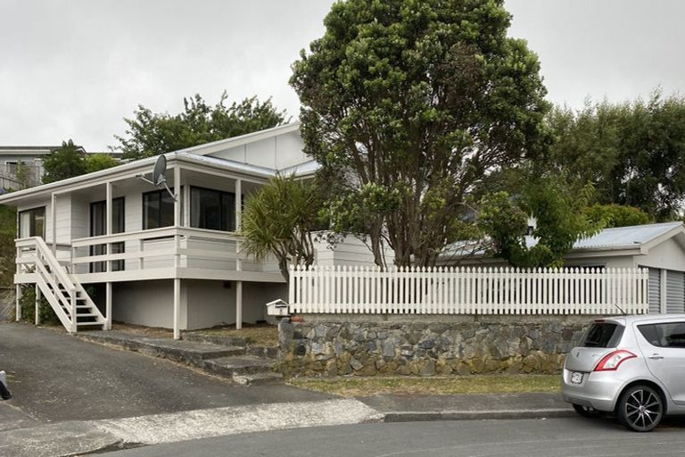 Photo of property in 8 Mayaro Crescent, Grenada Village, Wellington, 6037