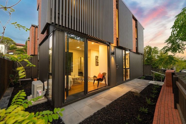 Photo of property in 73d Salamanca Road, Sunnynook, Auckland, 0620