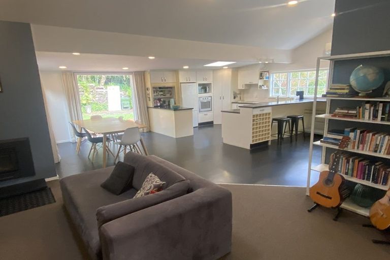 Photo of property in 105 Takahe Road, Titirangi, Auckland, 0604