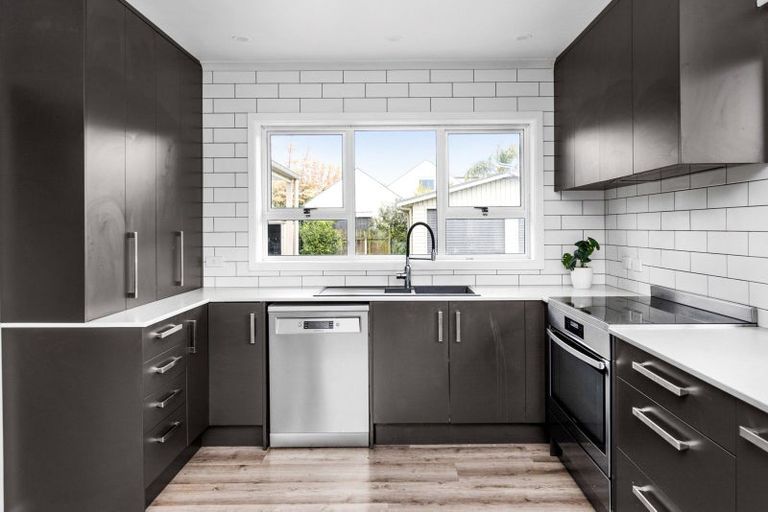 Photo of property in 33 Ferry Road, Clive, 4102