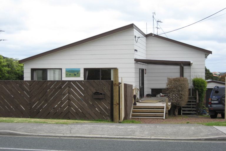 Photo of property in 1395 Whangaparaoa Road, Army Bay, Whangaparaoa, 0930