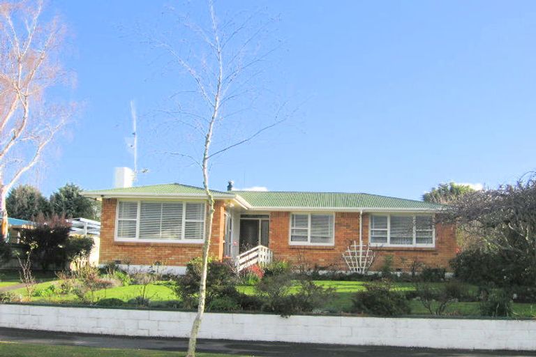 Photo of property in 24 Anderson Road, Deanwell, Hamilton, 3206