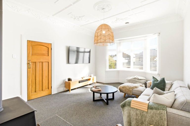 Photo of property in 55 Hargest Crescent, Saint Kilda, Dunedin, 9012