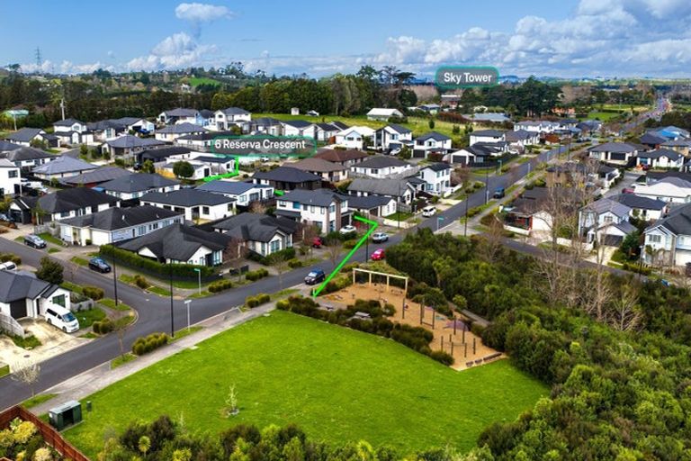 Photo of property in 6 Reserva Crescent, Kumeu, 0810