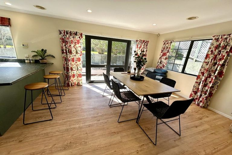 Photo of property in 13 Kilkelly Close, Tawa, Wellington, 5028