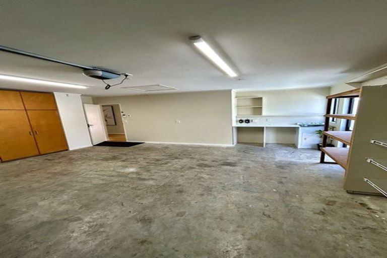 Photo of property in 13 Kilkelly Close, Tawa, Wellington, 5028