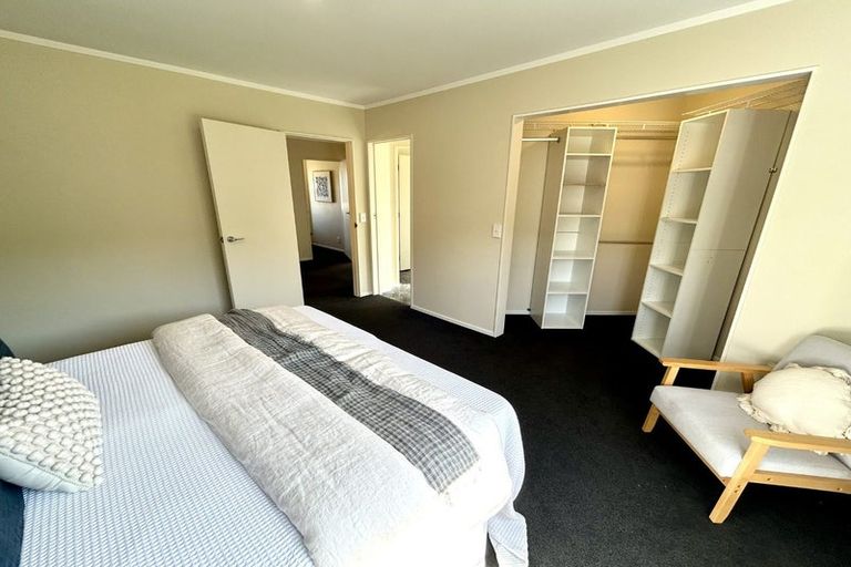Photo of property in 13 Kilkelly Close, Tawa, Wellington, 5028