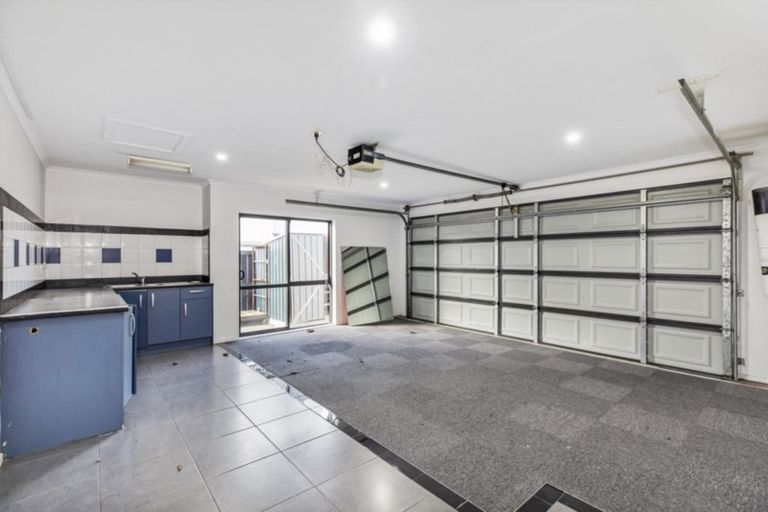 Photo of property in 38 Accent Drive, Flat Bush, Auckland, 2016