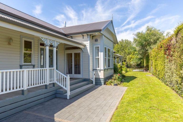 Photo of property in 104 Kuratawhiti Street, Greytown, 5794